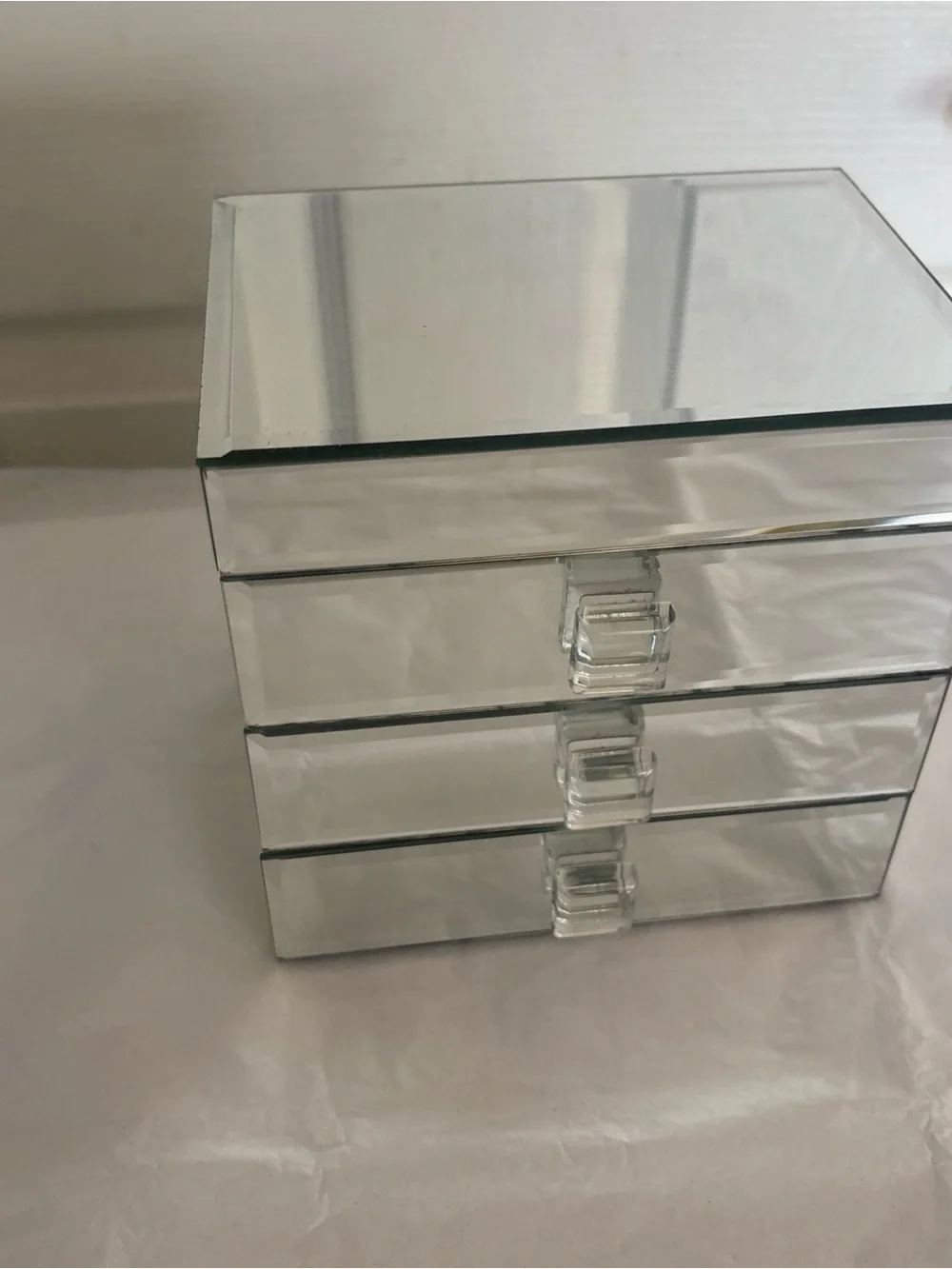 TAHARI Mirrored Glass Jewelry Box Lined crystal knobs